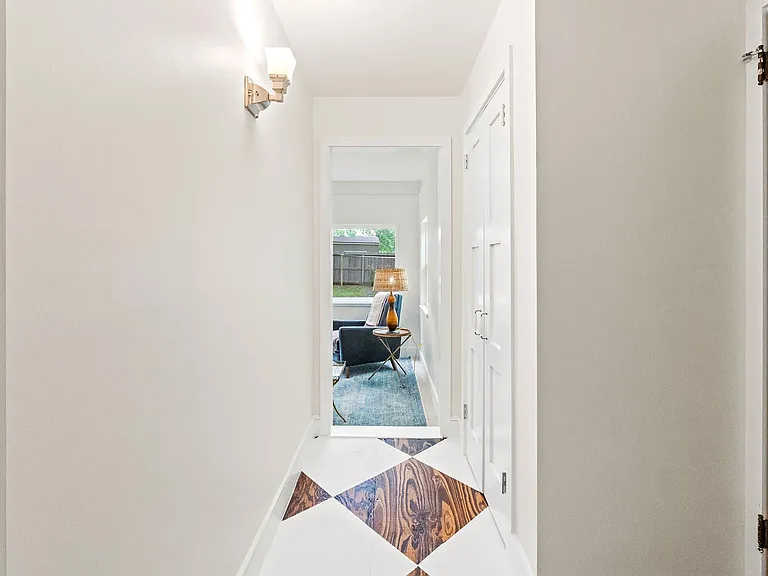 603 Crockett St — Photo 26