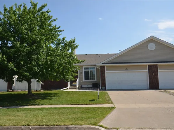 9508 White Oak Ln, Johnston, IA 50131