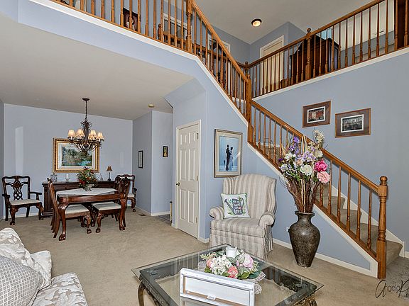 4th image of 149 Briarwood Dr #9