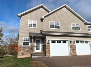 371 Dolbeau St, Dieppe, NB E1A 9P9