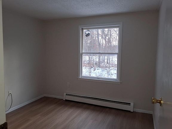 3rd image of 10 Belle Ct #B