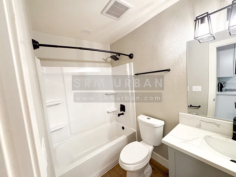 3041 C St #4 — Photo 15