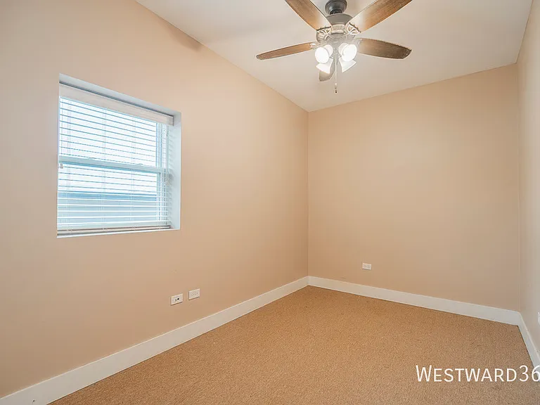 3433 S Indiana Ave #301 — Photo 8