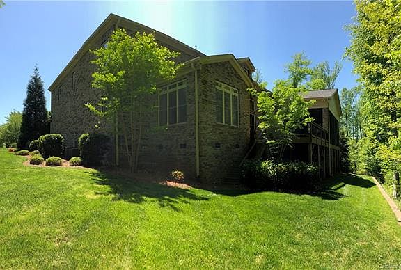 4th image of 9224 Rainman Way