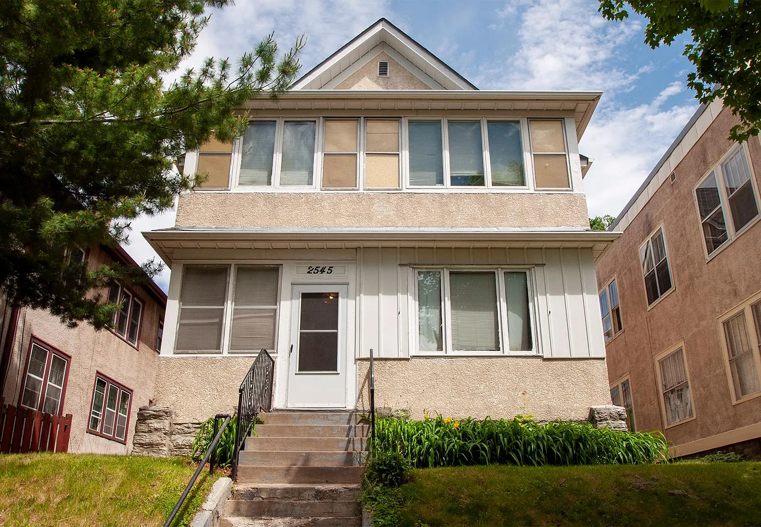 2545 Fillmore St NE — Photo 2