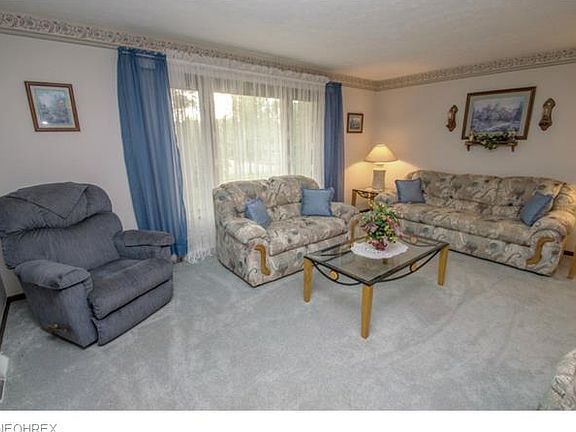 4th image of 955 Pepperwood Dr