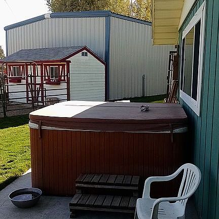 2nd image of 2905 Hillcrest Ln