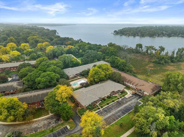6441 Bridge Rd Unit 202, Madison, WI 53713