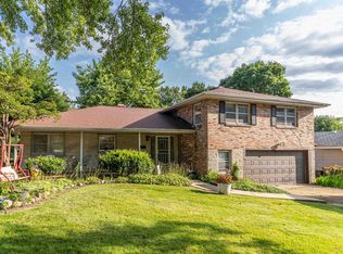 2804 Carmac Rd, Rockford, IL 61101