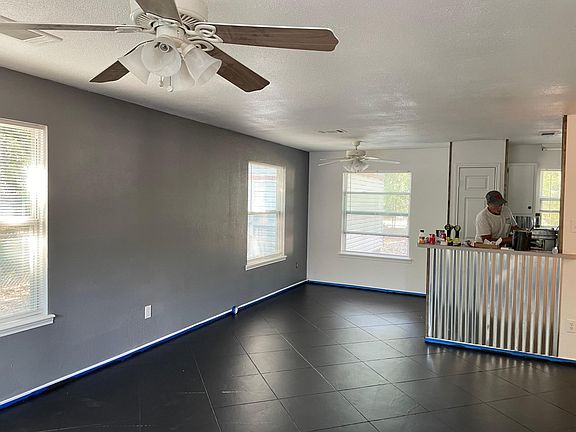 2nd image of 1313 Arrowhead Dr