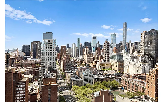 Rented by Douglas Elliman | media 14