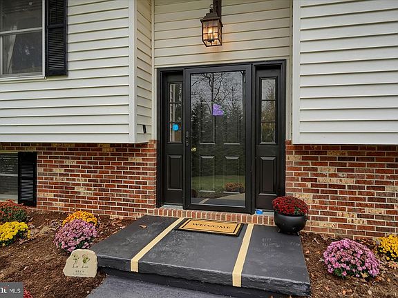 3rd image of 768 Dry Hollow Rd