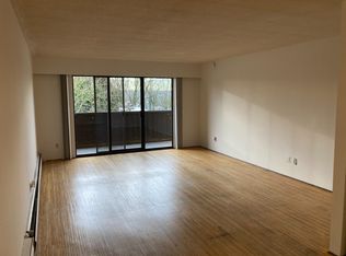 3570 Hastings St E #214, Vancouver, BC V5K2A7