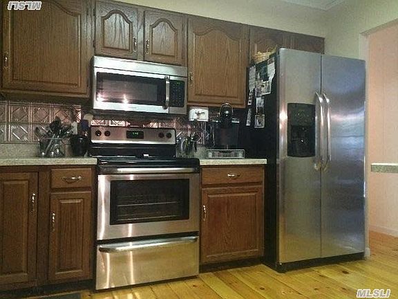 3rd image of 72 Aberdeen Dr