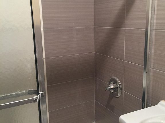 3rd image of 7 Harper Ct #1
