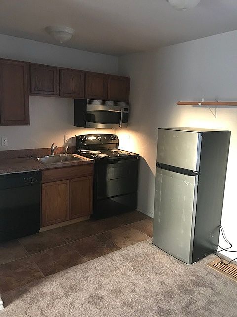 1st image of 108 West Pl APT C-1