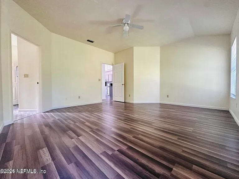 543 Charles Pinckney St — Photo 10