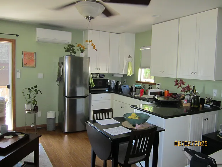 945 Wright St — Photo 12