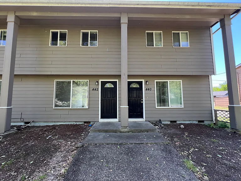 446 34th Ave SW #446 — Photo 2