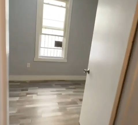 4th image of 27 Hanford St #1A