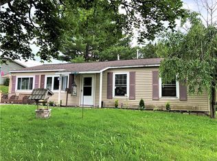 510 Deerwood Rd, Utica, NY 13502