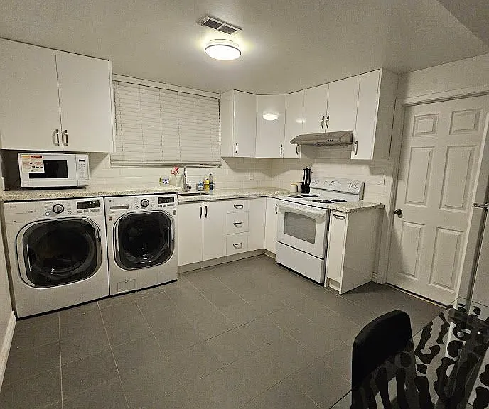 29 Wyndcliff Cres #BASEMENT — Photo 13