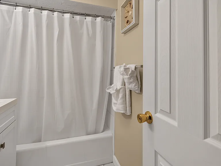 52 Beach St #2 — Photo 20
