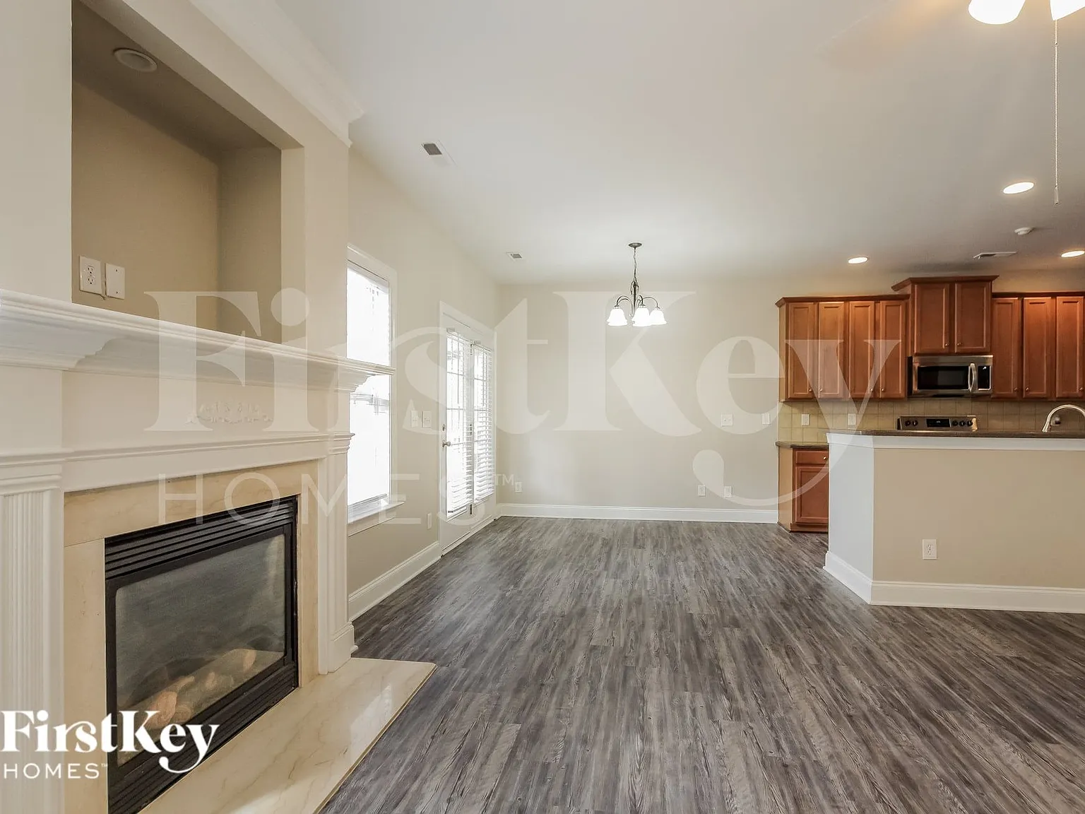 3 bed, 2.5 bath, 1944 sqft, $2,265 — Photo 3