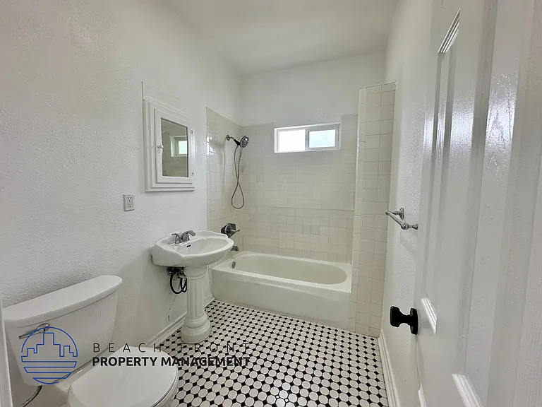 2214 S Leland St — Photo 9