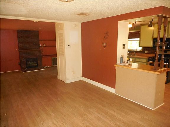 5th image of 1924 Cherry Ln