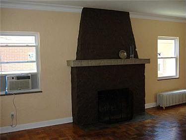 3rd image of 315 Riverview Dr