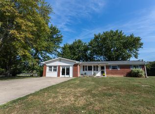 102 E Maple St, Roachdale, IN 46172