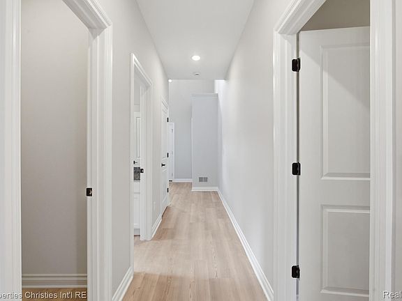 2nd image of 23397 Crescent Ridge Dr