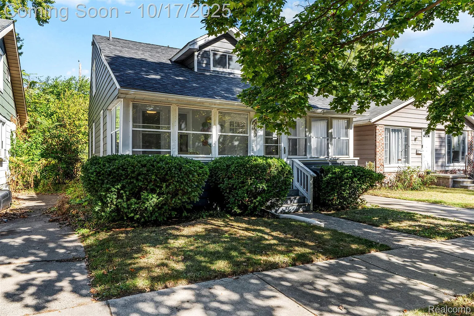 260 Fielding St photo 1
