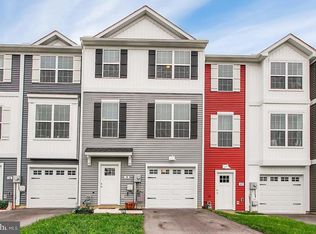 38 Brookside Ave, Hanover, PA 17331