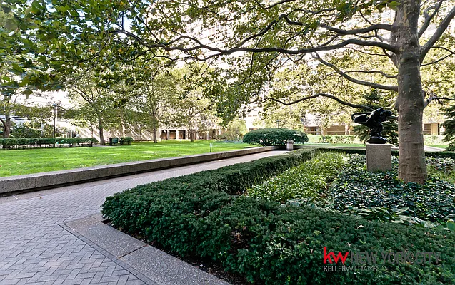 Rented by Keller Williams NYC | media 47