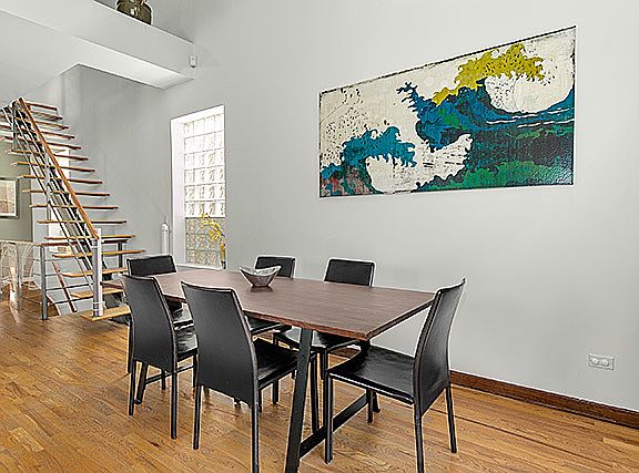 4th image of 1051 N Wolcott Ave #3