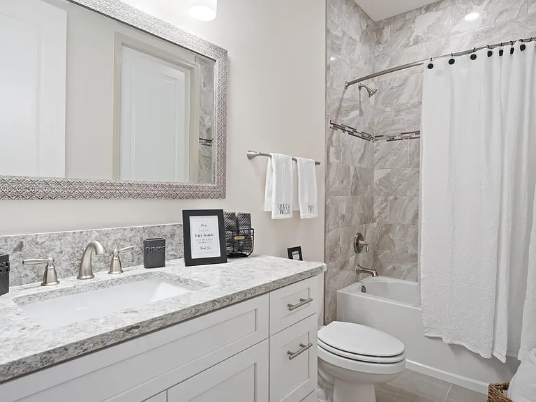 2825 SW 49th Ter — Photo 16