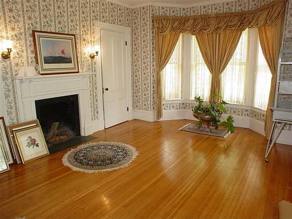 parlor
