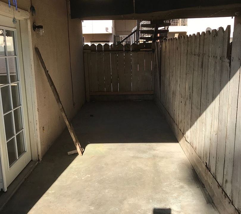 1st image of 1505 E Yale Ave APT G