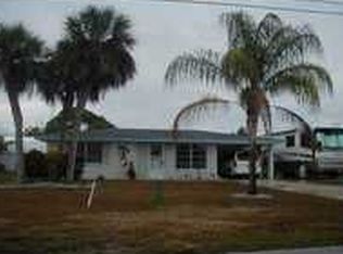 852 E 4th St, Englewood, FL 34223