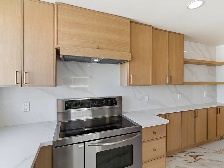 1310 Jones Street — Photo 83