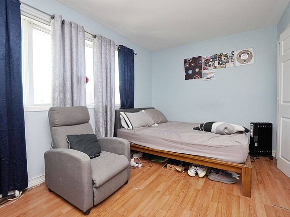 3rd image of 41 Giordan Ct