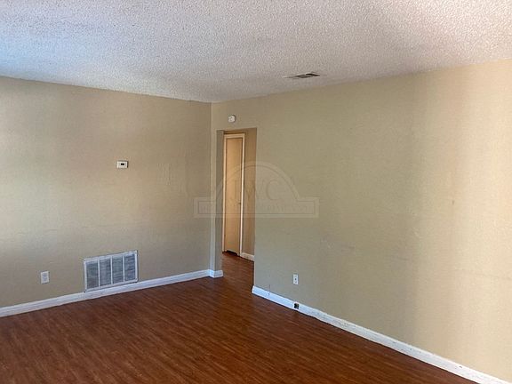 3rd image of 1109 Jacqueline St