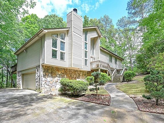4th image of 16 Dogwood Trl