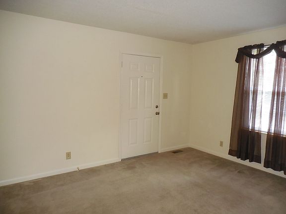 3rd image of 311 Conroy Ave