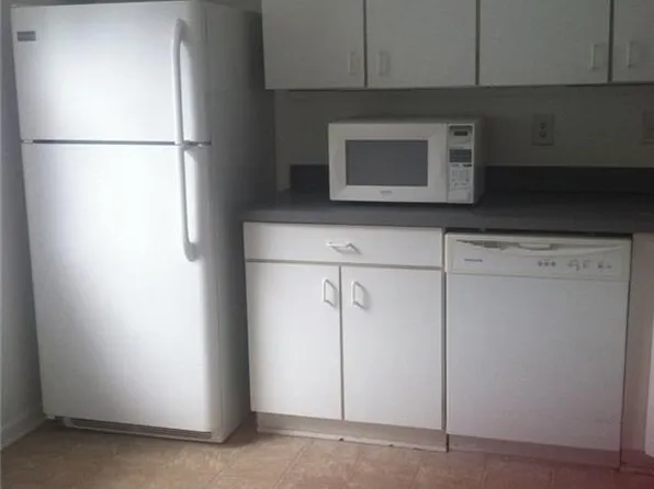605 Mary Robert Ln #104, Newport News, VA 23608
