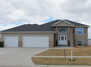 4873 47th Ave S, Fargo, ND 58104
