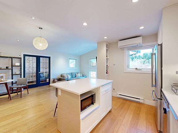 3rd image of 1528 Bowser Ave #304