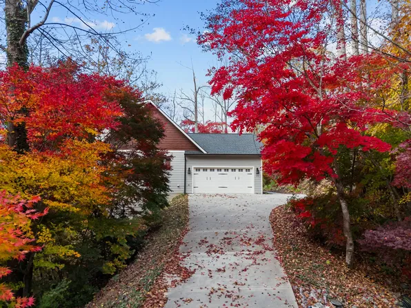 20 Stone Crest Mountain Dr, Black Mountain, NC 28711